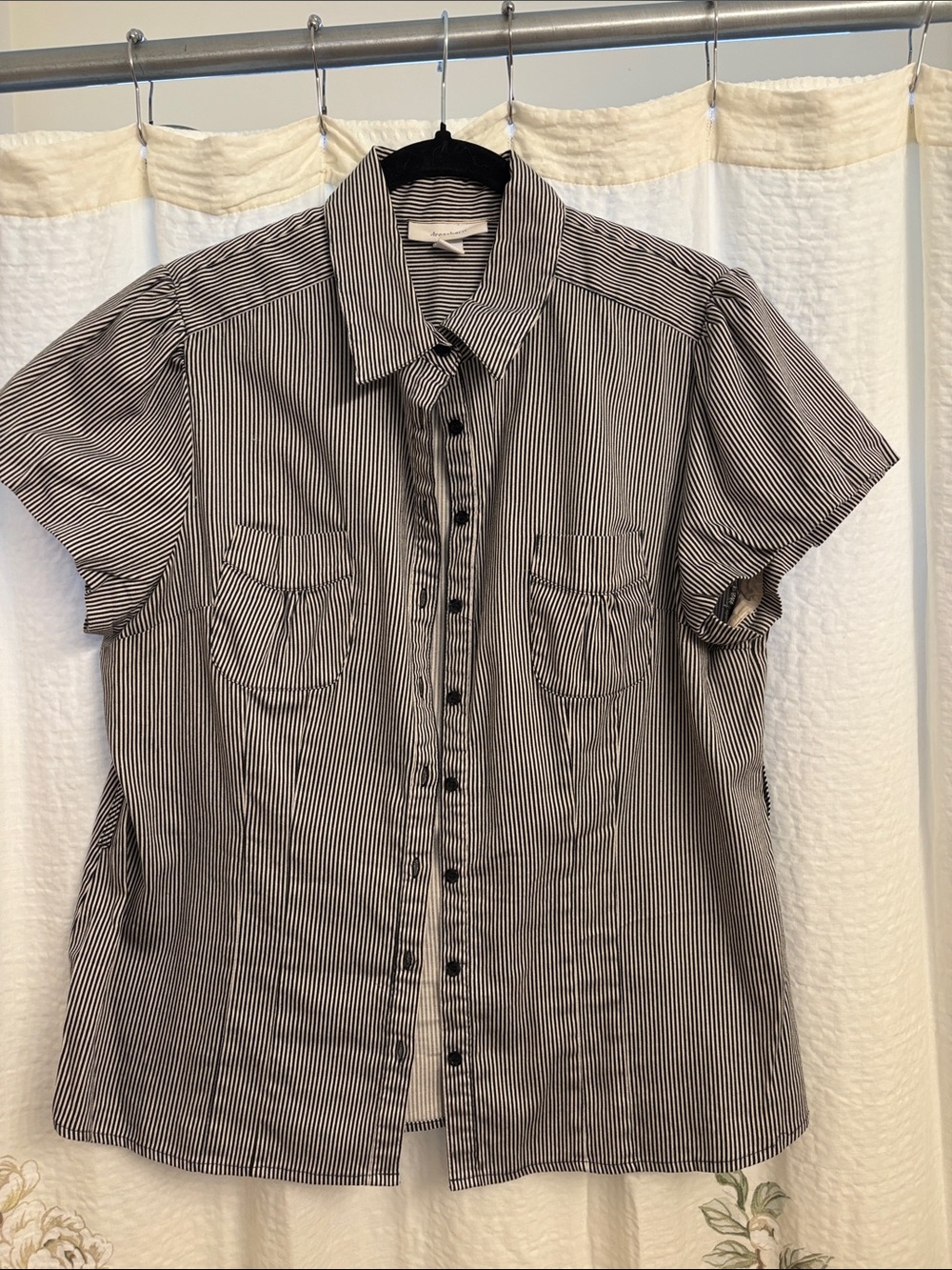 Black and White Striped Short-Sleeve Button-Up Shirt